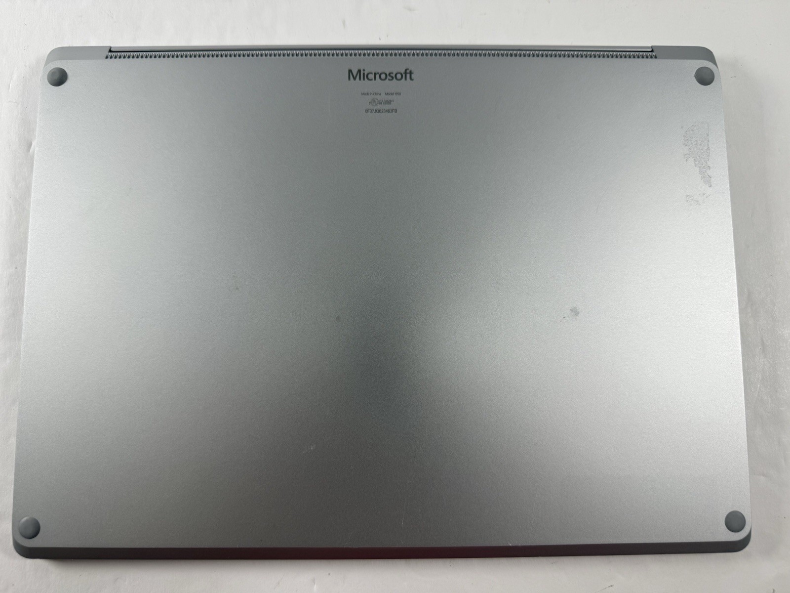 Microsoft Surface Laptop 5 13.5” 1950 Intel Core i7-1265U 16GB RAM 512GB NVME
