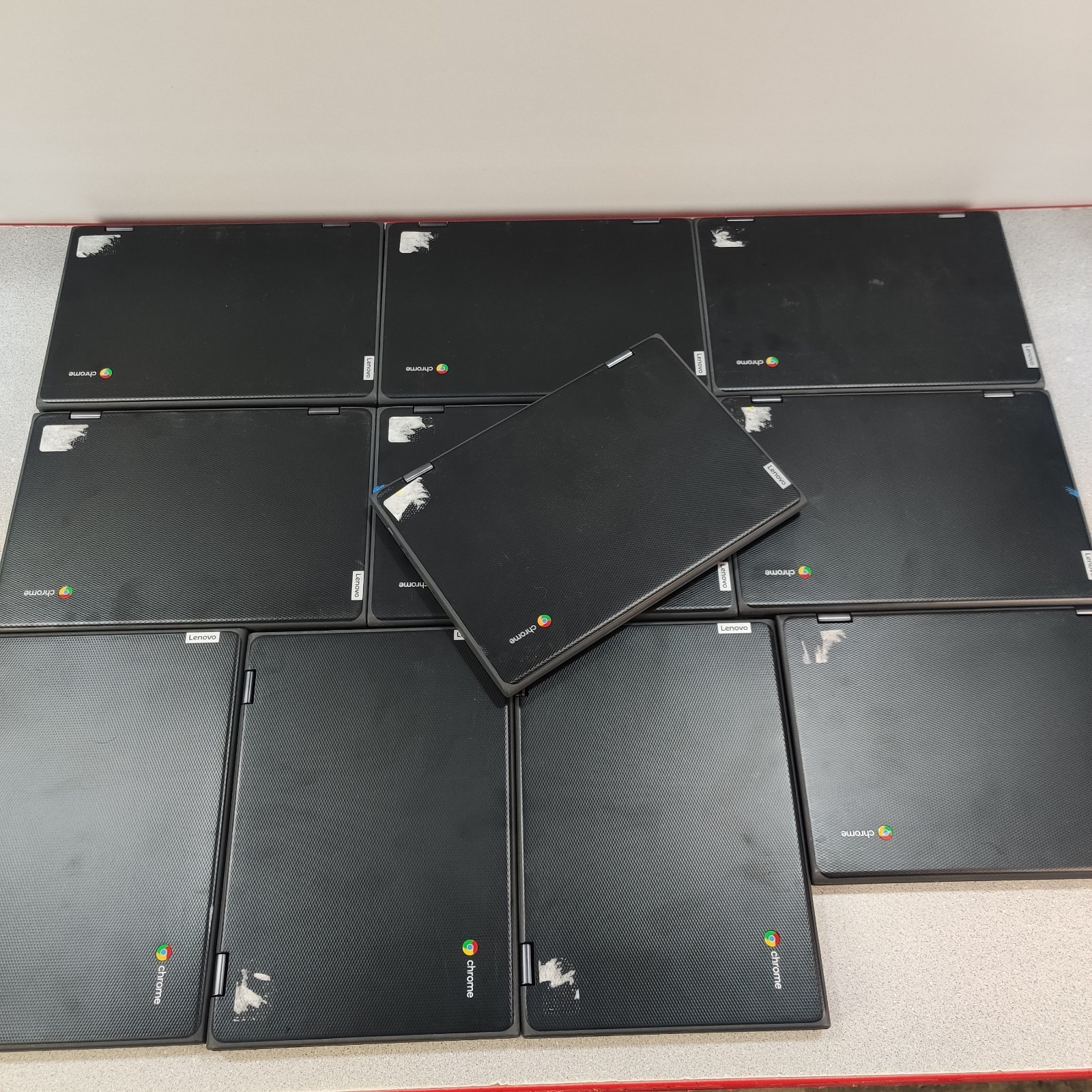 LOT OF 11 Lenovo Chromebook 300e 2nd Gen 11.6″ 1.1GHz 4GB 32GB FOR PARTS *READ*