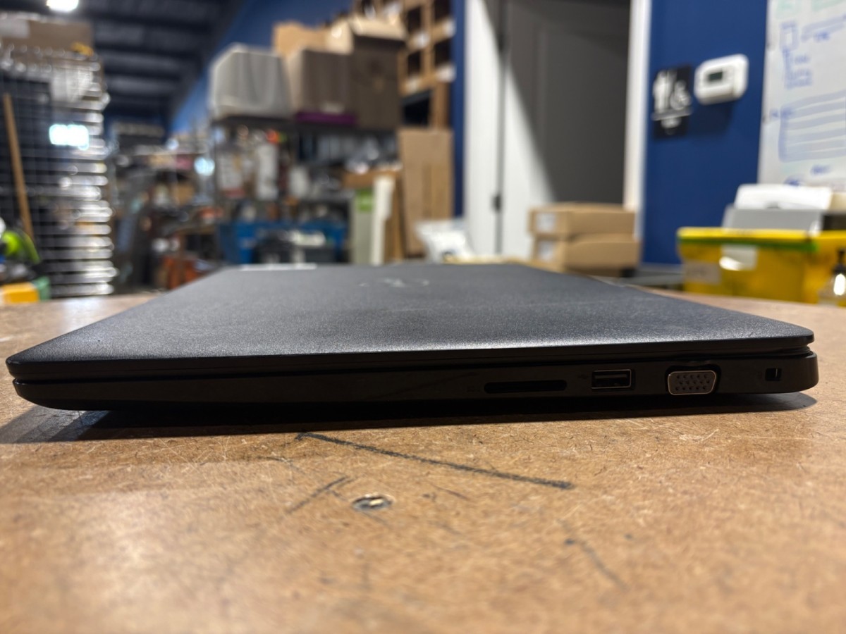 Dell Latitude 3500 i7-8565U 8GB RAM 256GB SSD No OS No Charger – Ethernet Broken