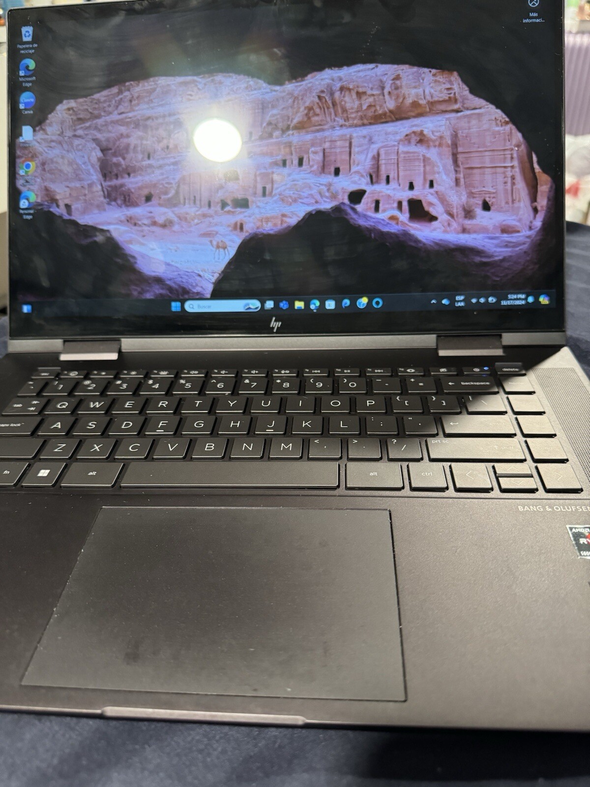 HP ENVY x360 15.6″ (256GB SSD, AMD Ryzen 5, 4.30 GHz, 8GB) Notebook/Laptop -…