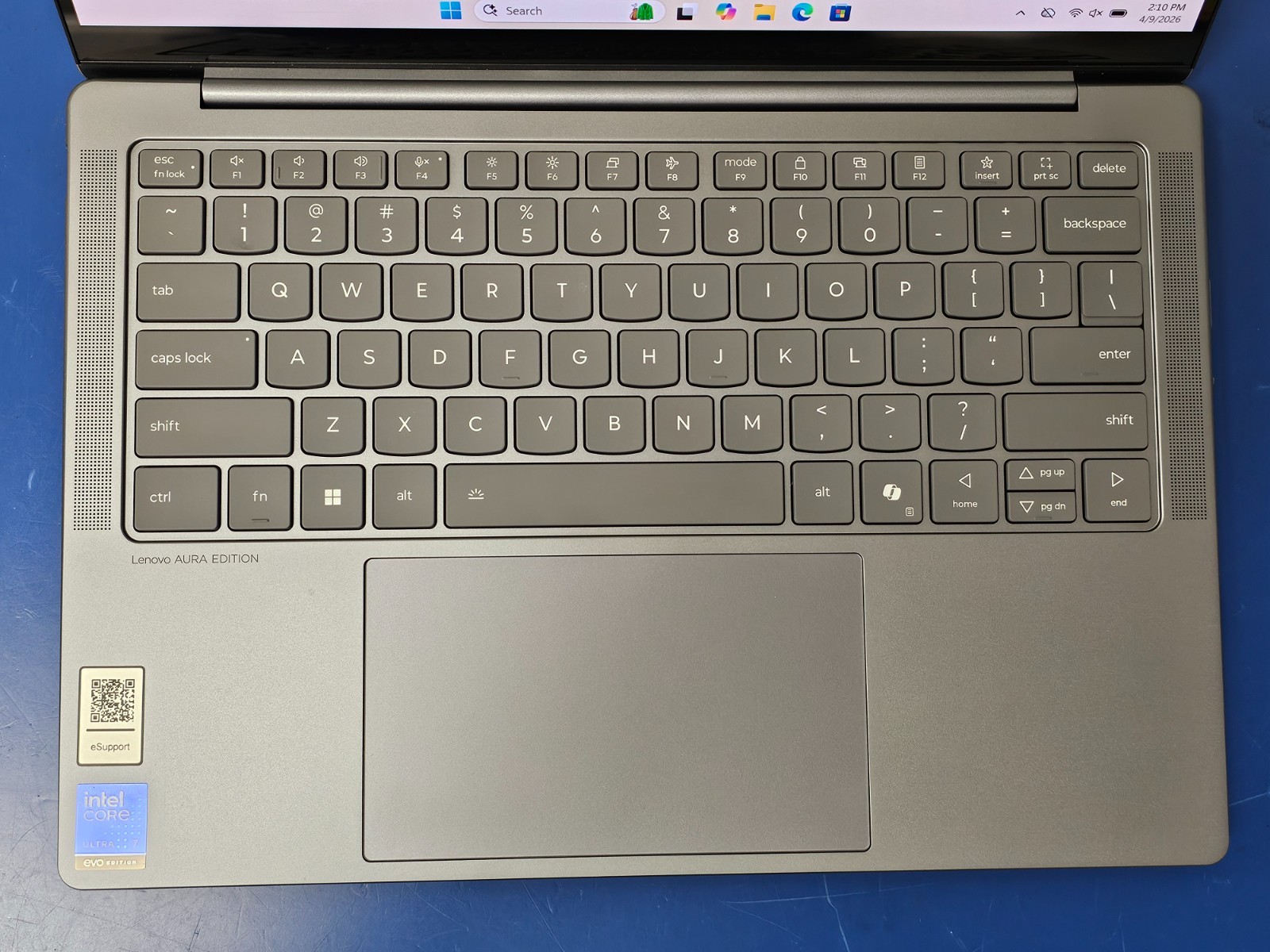Lenovo Slim 7 14ILL10, Intel Core Ultra 7 258V, 2.20 GHz, 32 GB RAM, 1 TB NVMe
