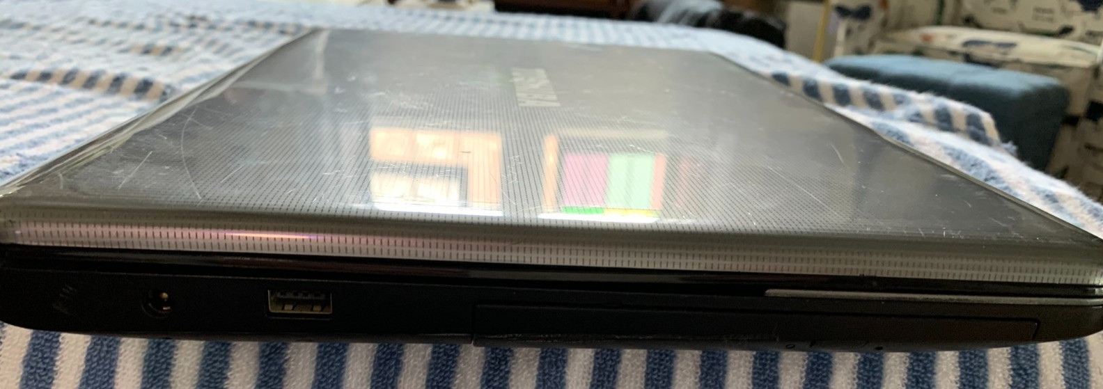 Toshiba Satellite C875-S7341 Intel i3-2328M 2.20Ghz 4GB Ram Chg. Battery. No HDD