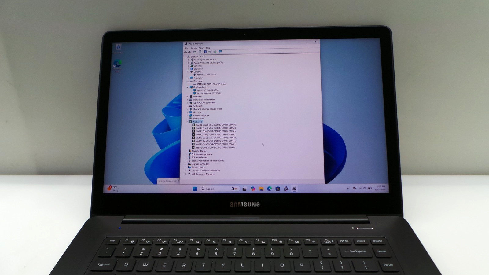 Samsung Notebook NP940Z5L | 15.6″ | i7-6700HQ | 8GB 256GB SSD | Touchscreen