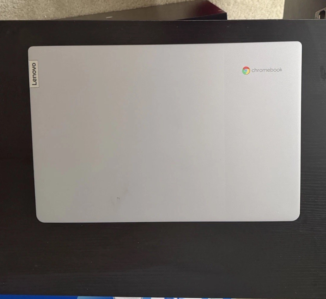 Lenovo IdeaPad 3 Chrome 15IJL6 15.6″ Intel Celeron N4500 4GB DDR4 64GB eMMC