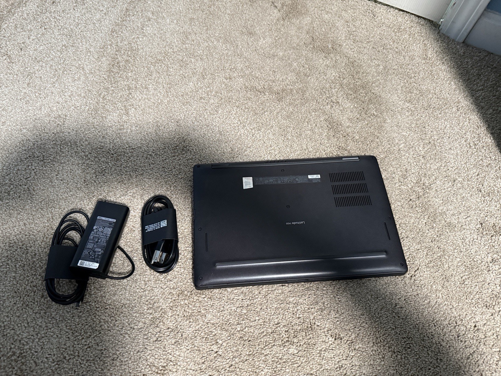 Dell Latitude 7420 Laptop