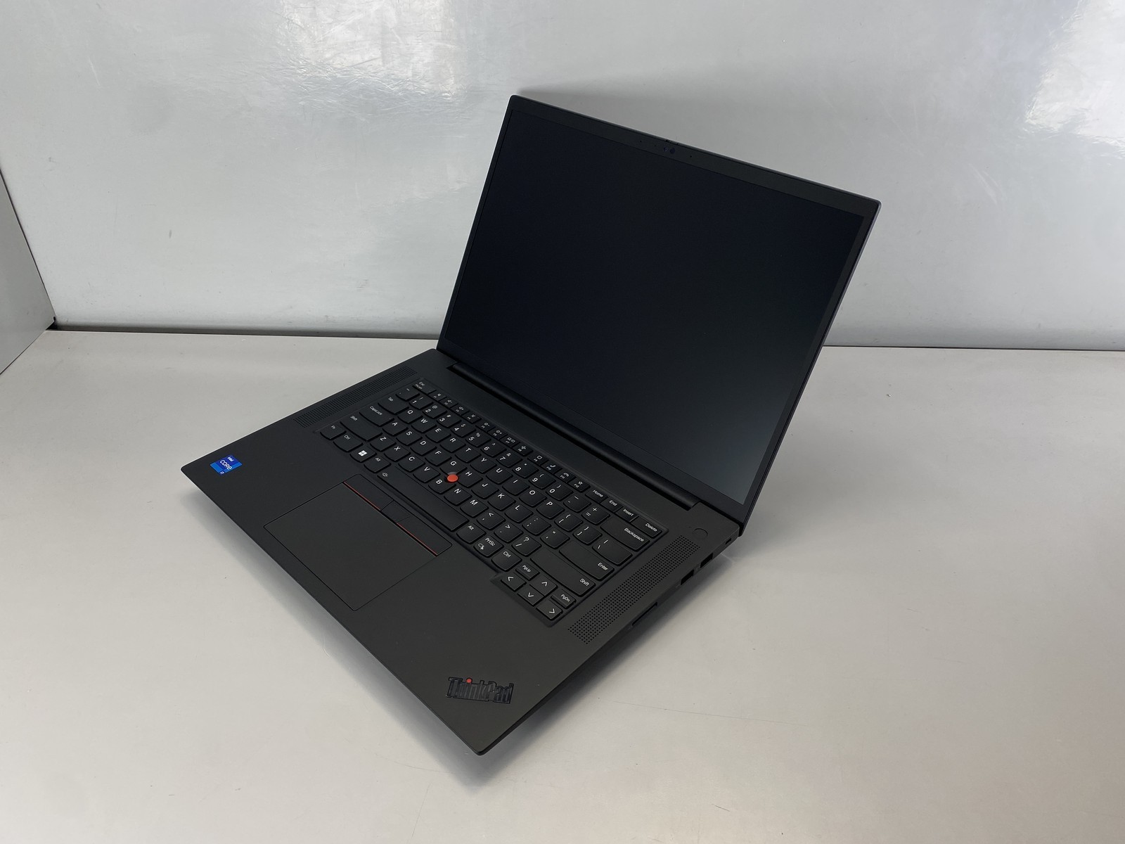 Lenovo Laptop ThinkPad P1 Gen 6 16″ Intel Core i7-13700H 1TB RTX A1000