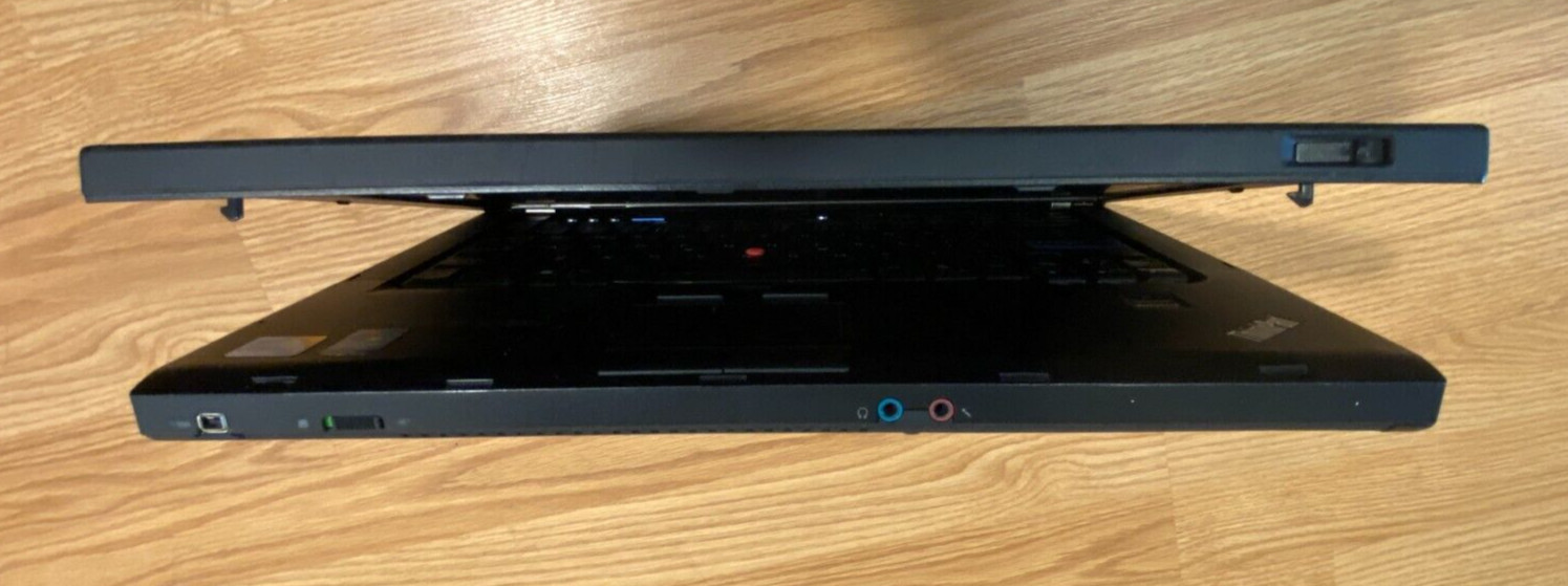 Lenovo ThinkPad R400 – Core 2DUO P8700 2.53GHz 2G – NO HDD/Caddy/Power/Battery