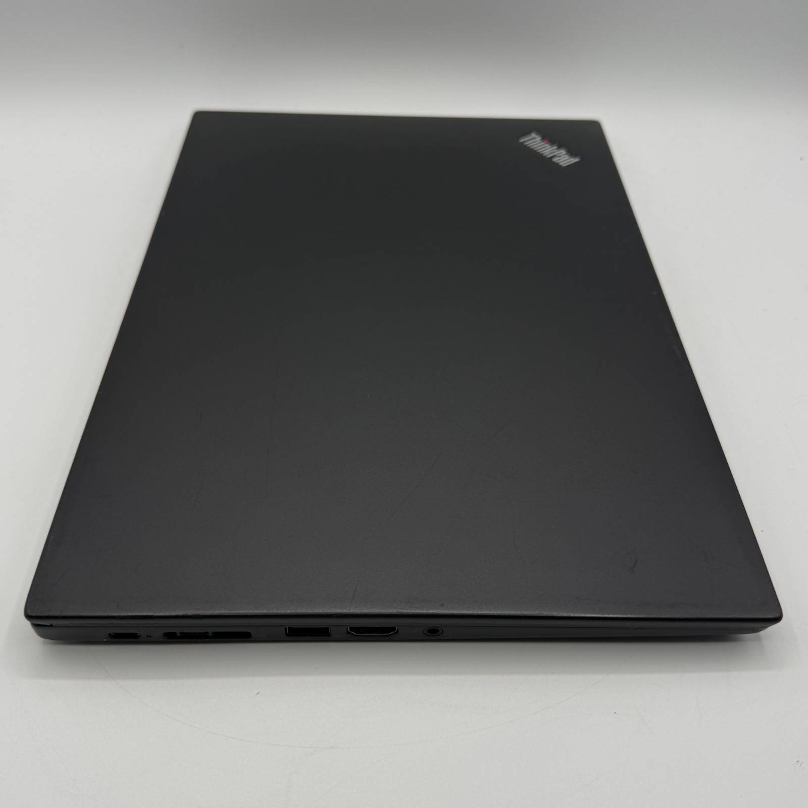 Lenovo ThinkPad T490s 14″ i7-8565U 16GB RAM 256GB SSD Win11 Pro Fingerprin Fair
