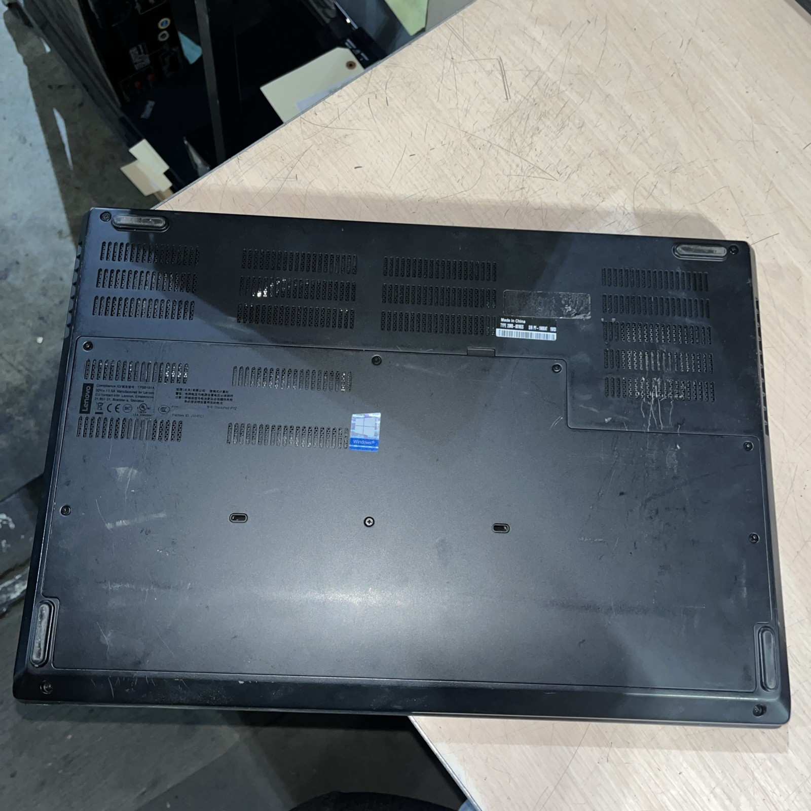 LENOVO THINKPAD P72 INTEL CORE I7-8750H 2.20GHZ 16GB RAM NO HD