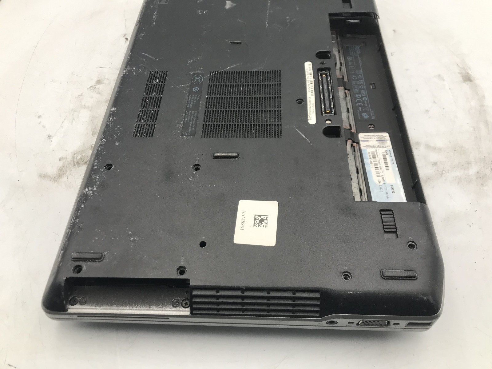 DELL LATITUDE E6420 – FOR PARTS/REPAIR – INTEL I7 2ND GEN – NO RAM – READ – BB!!