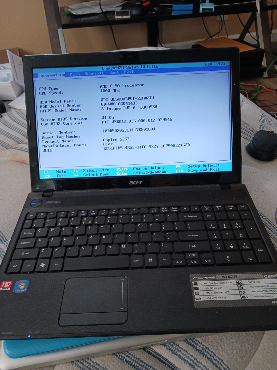 Acer Aspire 5253-BZ493 Laptop AMD C-50 1.0 GHz 4GB RAM 500GB HDD Window 10H