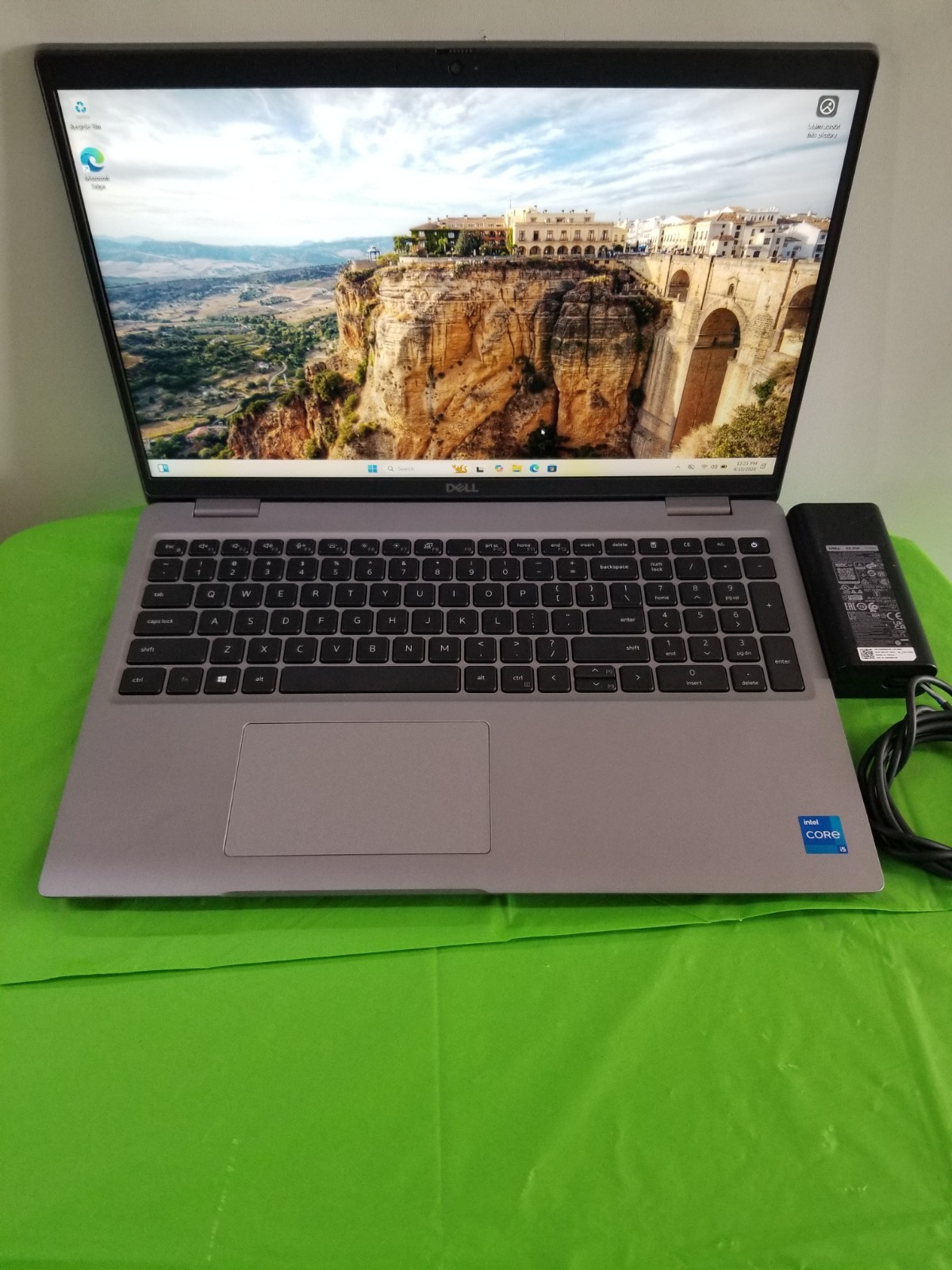 Dell Latitude 5520 15.6″ i5-1135G7 2.4GHz 16GB RAM 256GB SSD WIN 11 PRO
