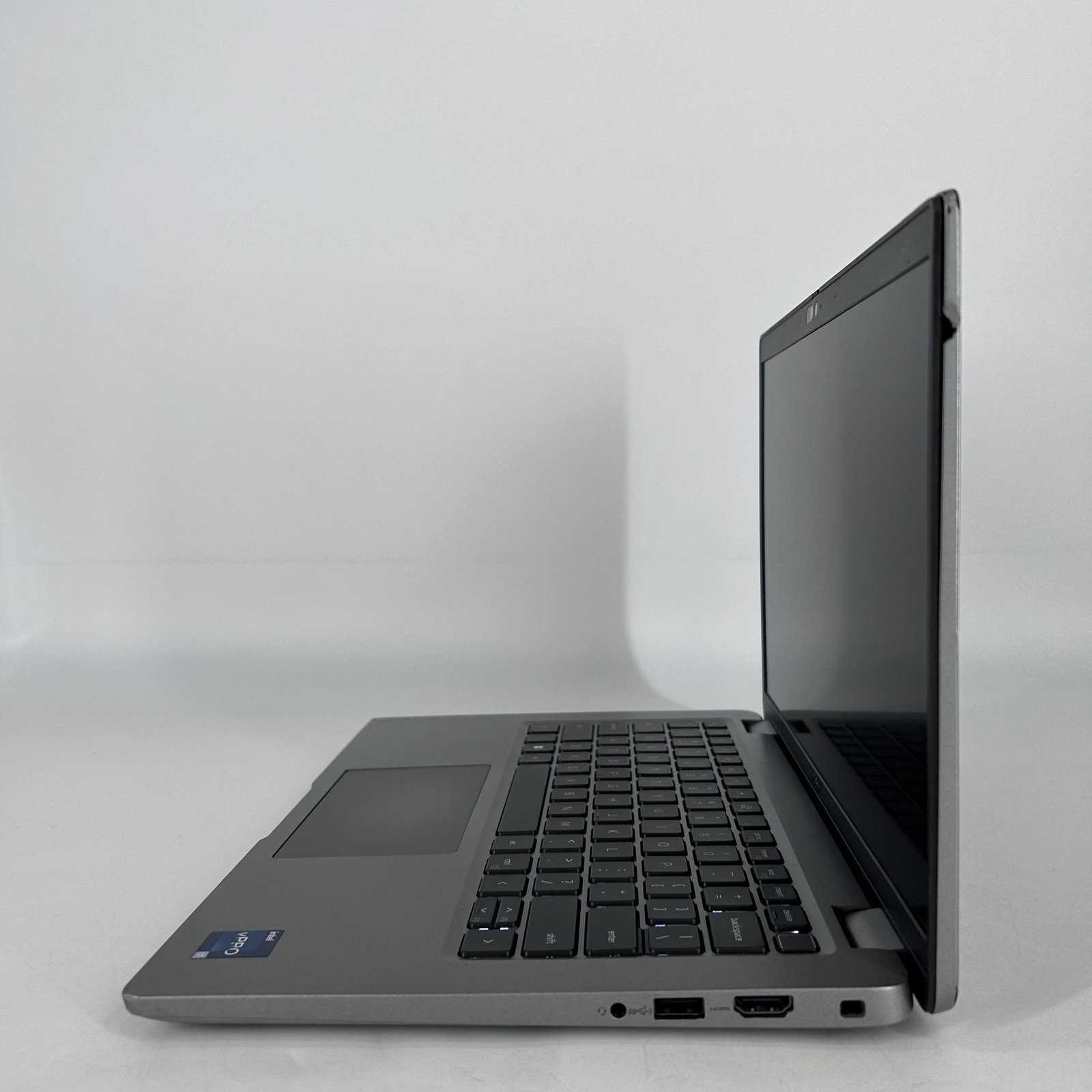 Dell Latitude 5440 14 Gray FHD 1.8 GHz i7-1365U 16GB 512GB SSD Good