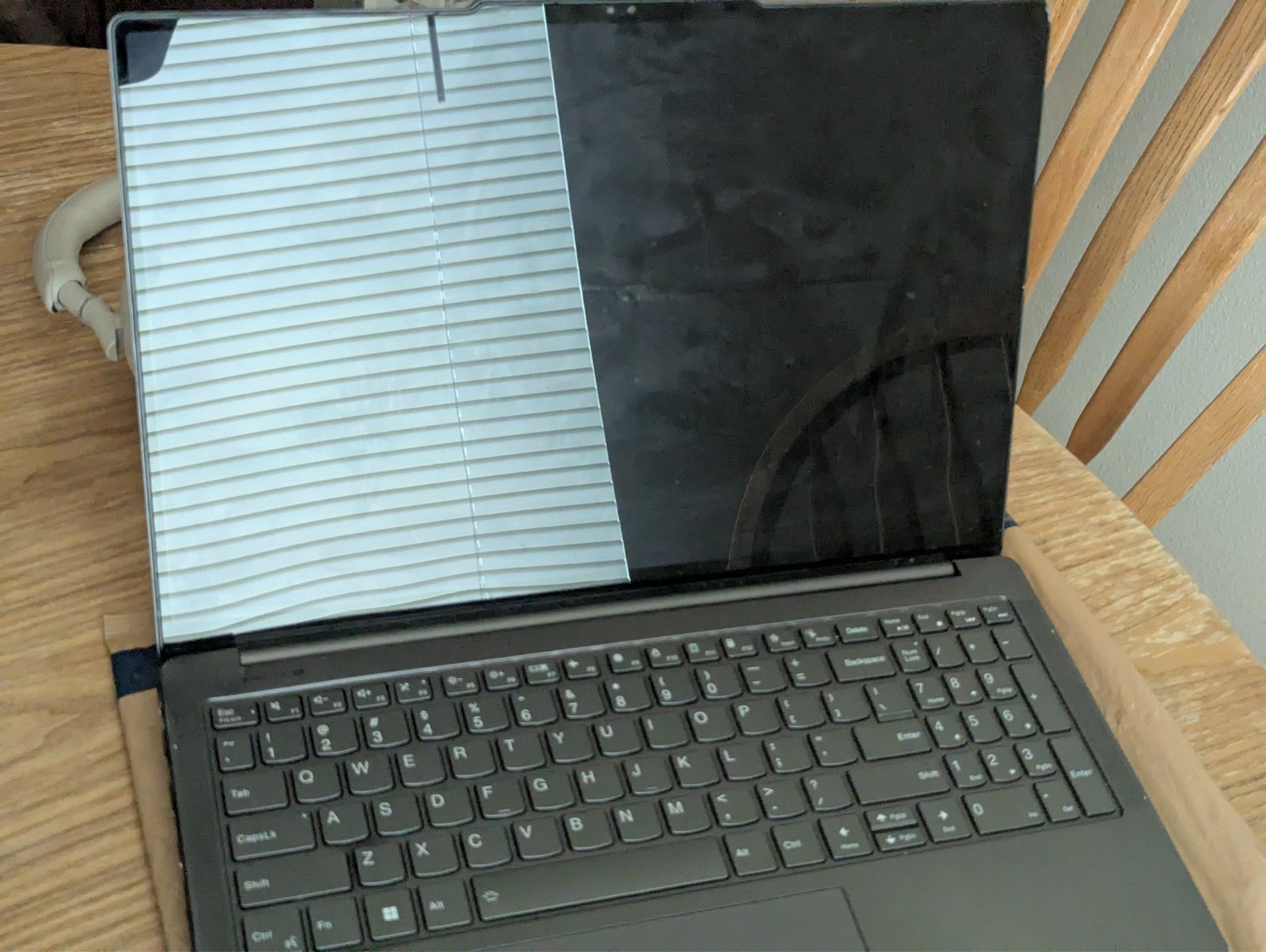 Lenovo Slim Pro 9 16IRP8 16” (1TB SSD Intel Core i9-13905H 2.6GHz 32GB RAM)…
