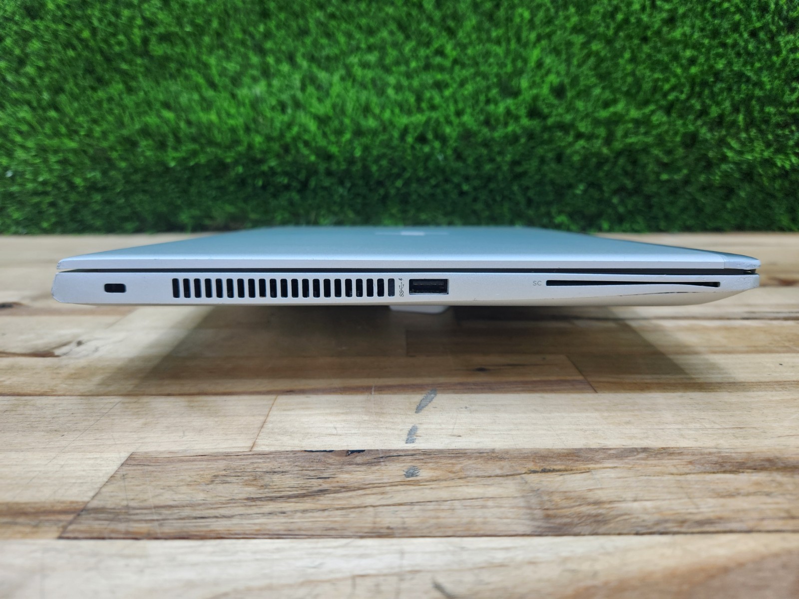 HP EliteBook 830 G5 13″ FHD Touchscreen i7-8550U 1.80GHz 16GB 256GB SSD Win 11 ~