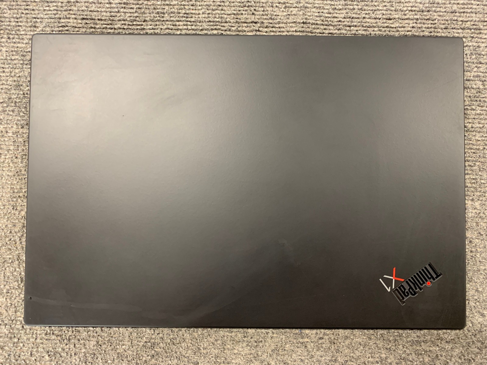 Lenovo ThinkPad X1 Carbon Gen 8 14″ i7-10610U 16GB RAM 256GB NVMe, Boots to BIOS