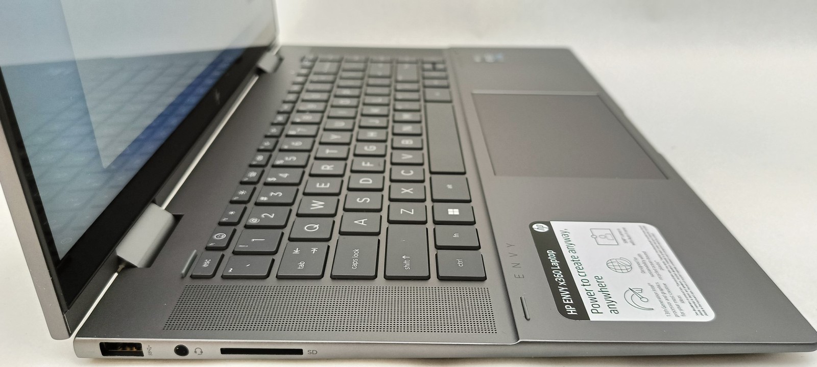 HP Envy x360 15-EW1073cl 15.6″ FHD Touch i7-1355U 32GB 1TB SSD W11H