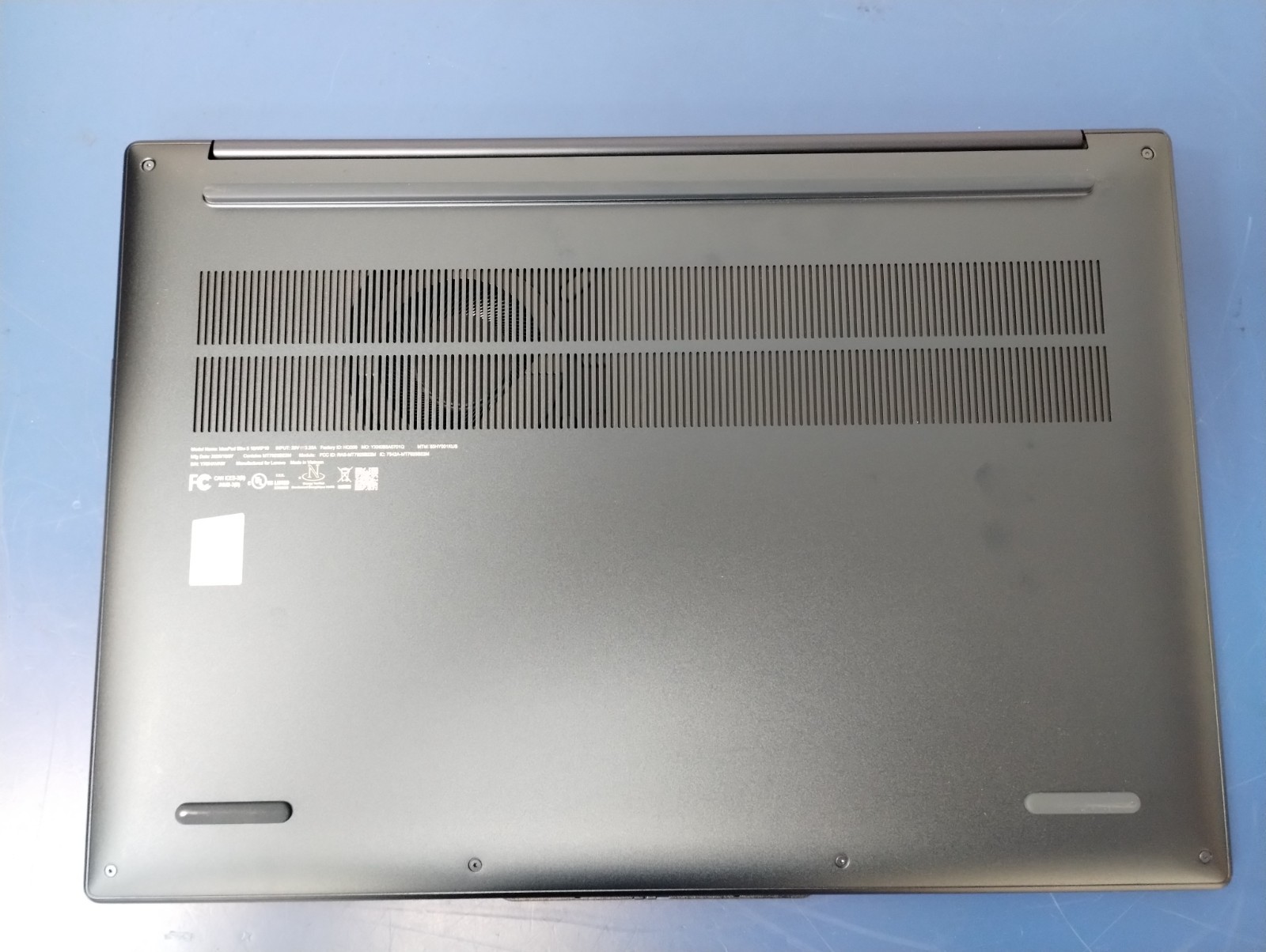 LENOVO IdeaPad Slim 5 AMD Ryzen AI 7 2.00 GHz 16GB RAM 1TB NVMe SSD TOUCH SCREEN