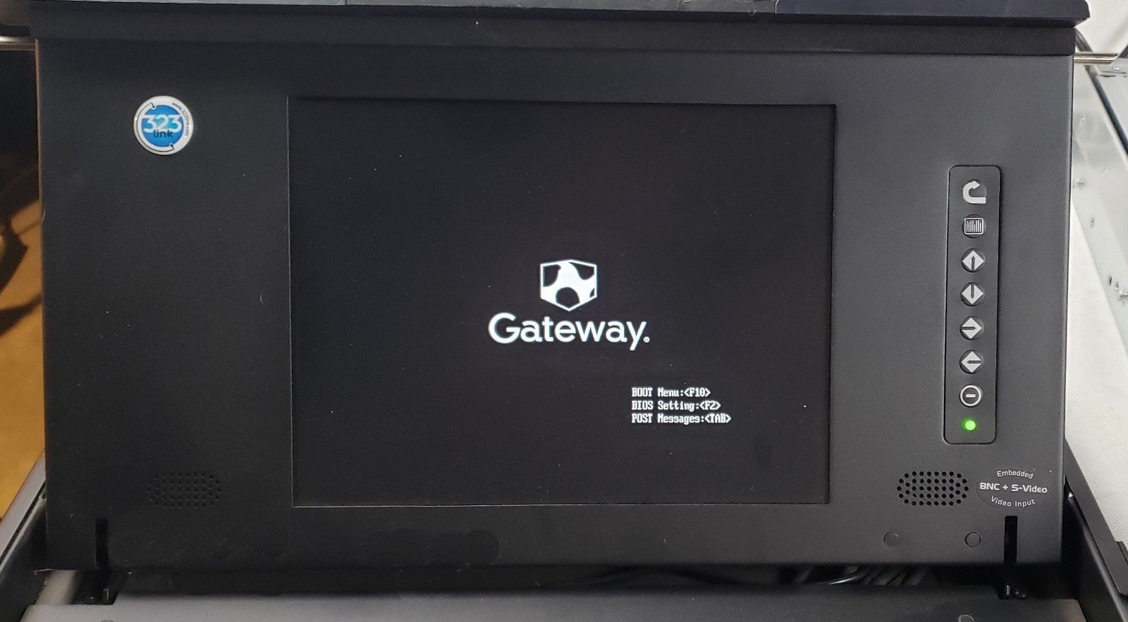 HP Gateway E9525R Intel Xeon X5355 8Gb Ram 300 GB HDD