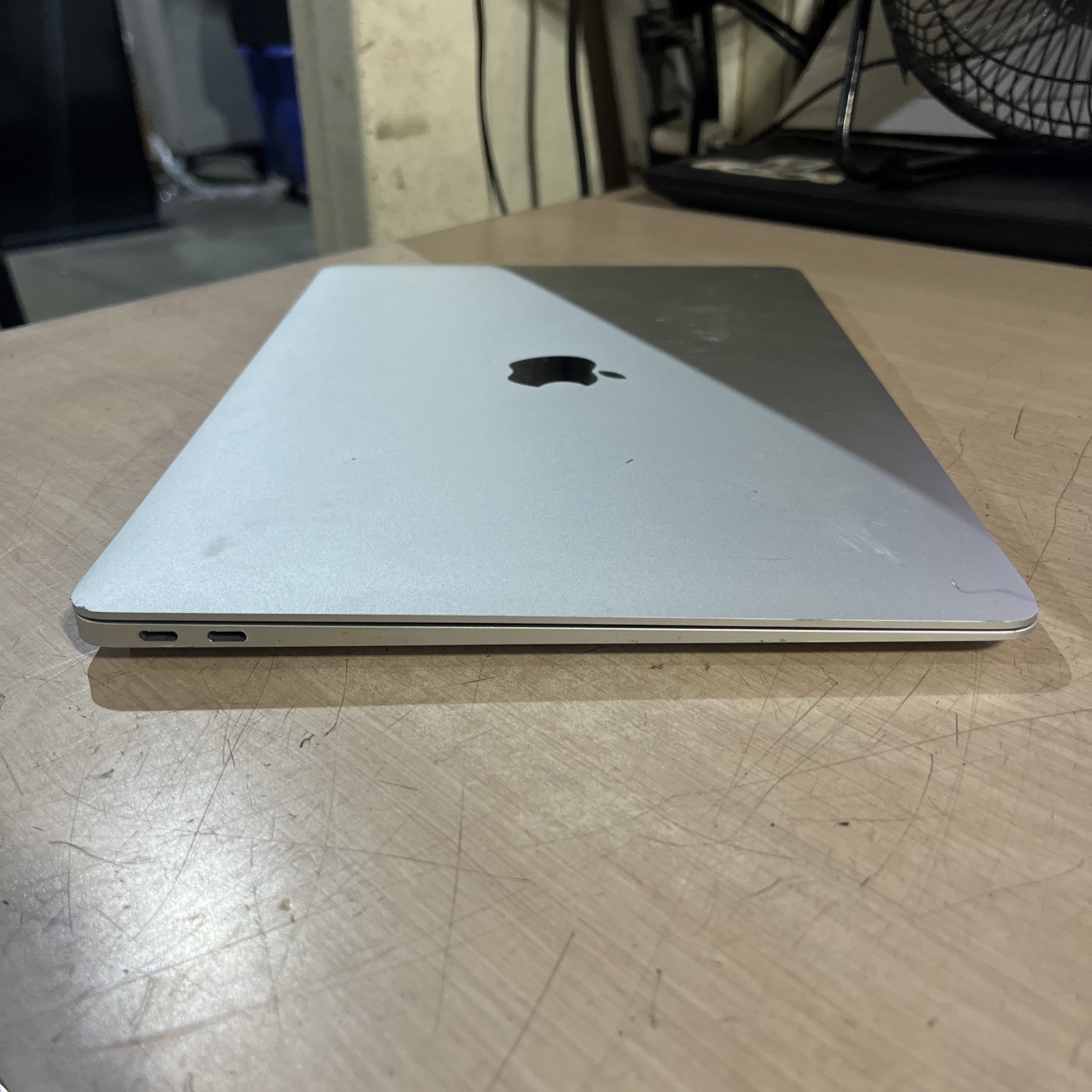 APPLE MACBOOK AIR 13″ SCISSOR, 2020 CORE I3-1000NG4 1.1GHZ 8GB RAM 256SSD “