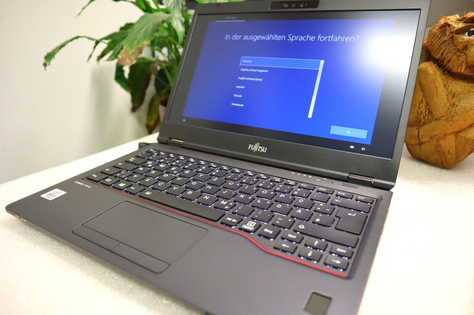 FUJITSU LIFEBOOK U7310 13.3″ FHD VGA LAN 32GB RAM 4TB SSD SD CARD SUBNOTEBOOK