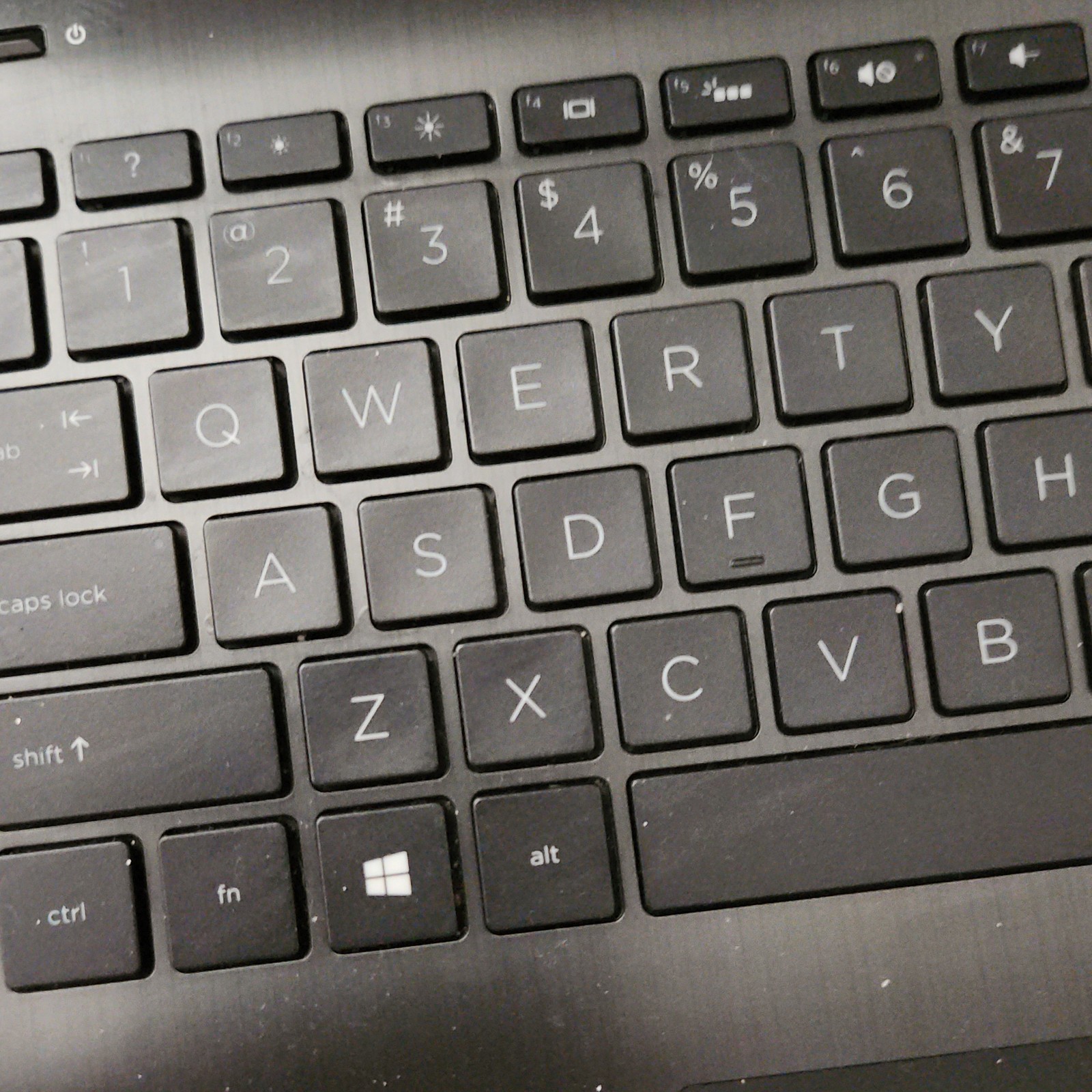 HP Notebook 17.3 Black Laptop Intel Core i5 8th Gen Windows 8 Ddr , 256 Gb Ssd