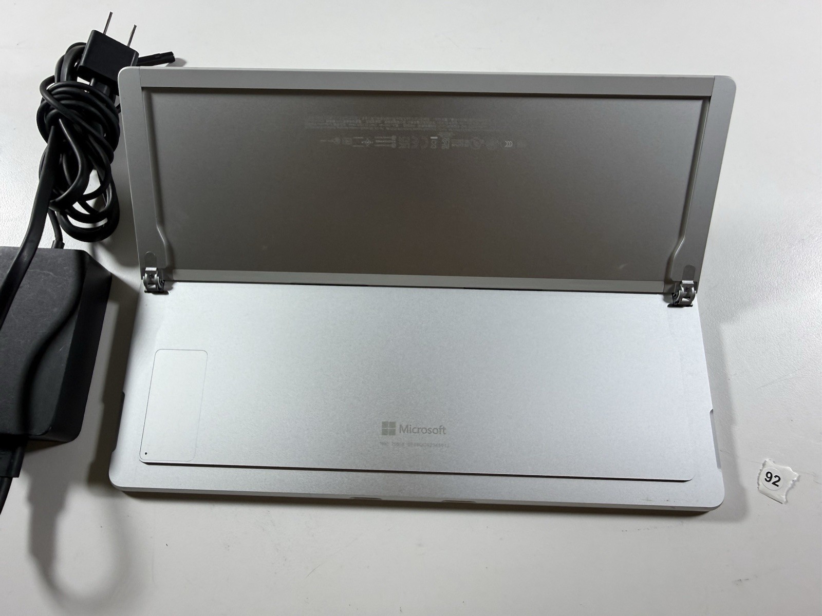 Microsoft Surface Pro 8 (1982) i5-1145G7 – 16GB RAM – 256GB 120Hz – Win 11 Pro