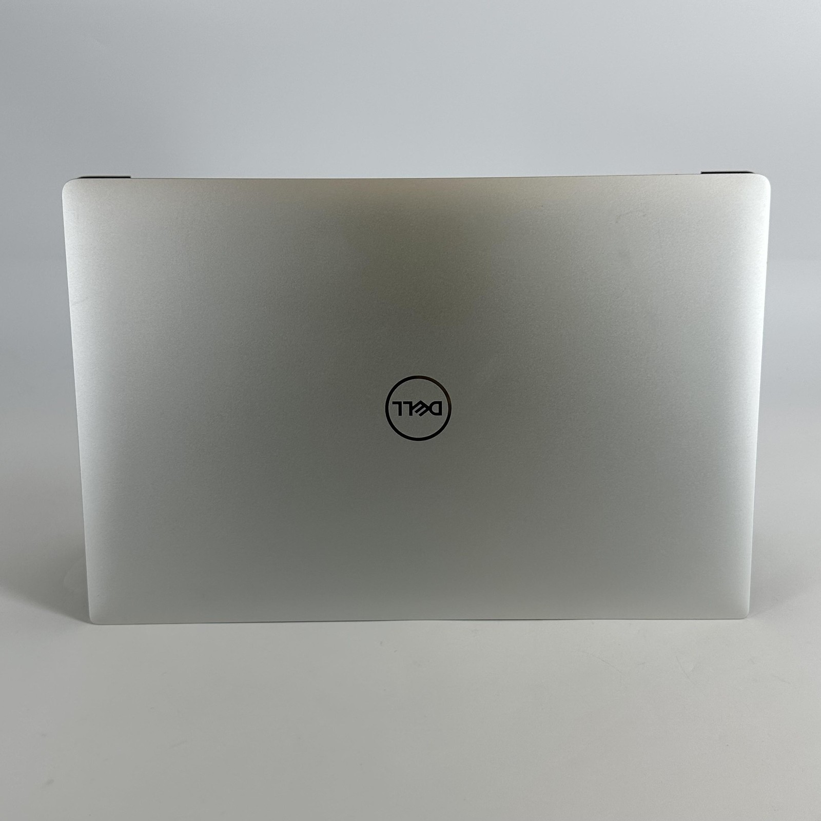 Dell XPS 15 7590 4K i7-9750H 2.60GHz 16GB 512GB SSD GTX 1650 Very Good