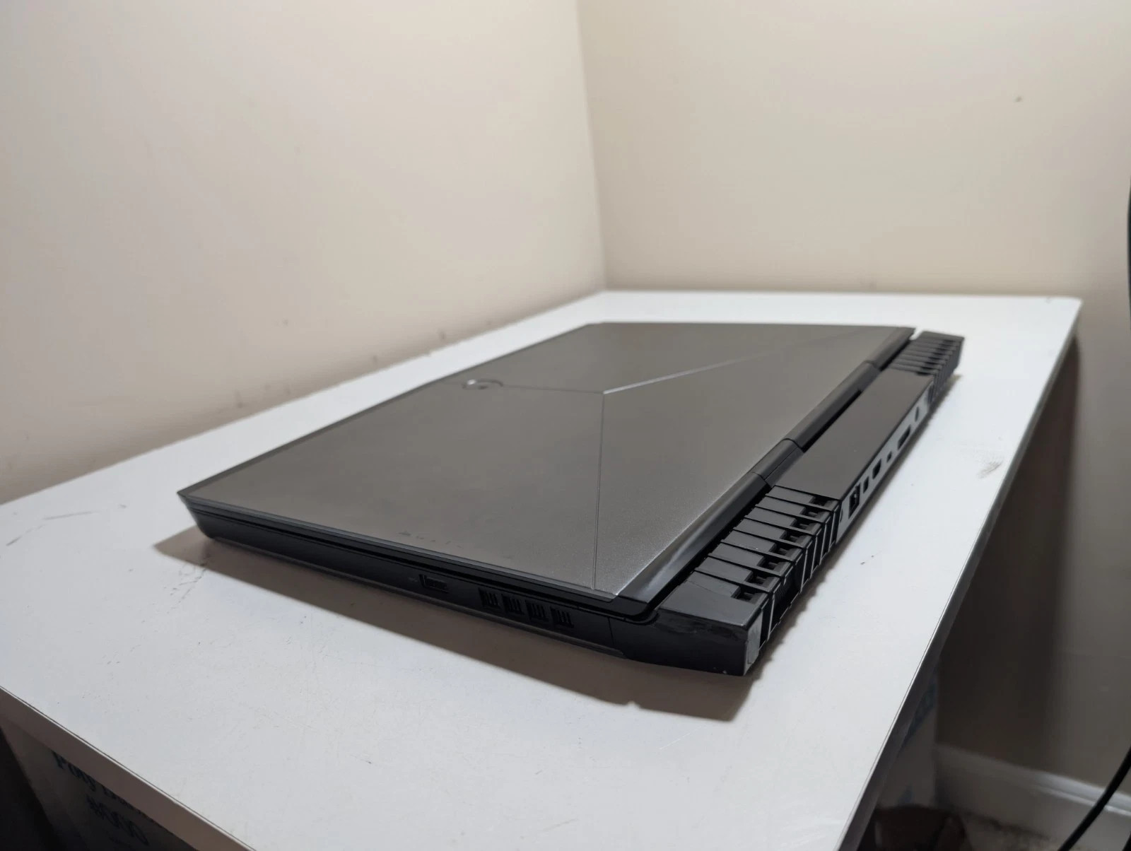 For Parts Alienware 15 R3 i5-7300HQ 2.5GHz 16GB RAM 250GB SSD Nvidia GTX 1060