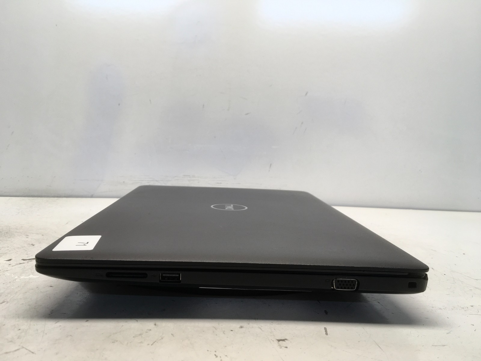 Dell Latitude 3590 Intel i3-7130U 2.7GHz 4 GB NO HDD No Batt