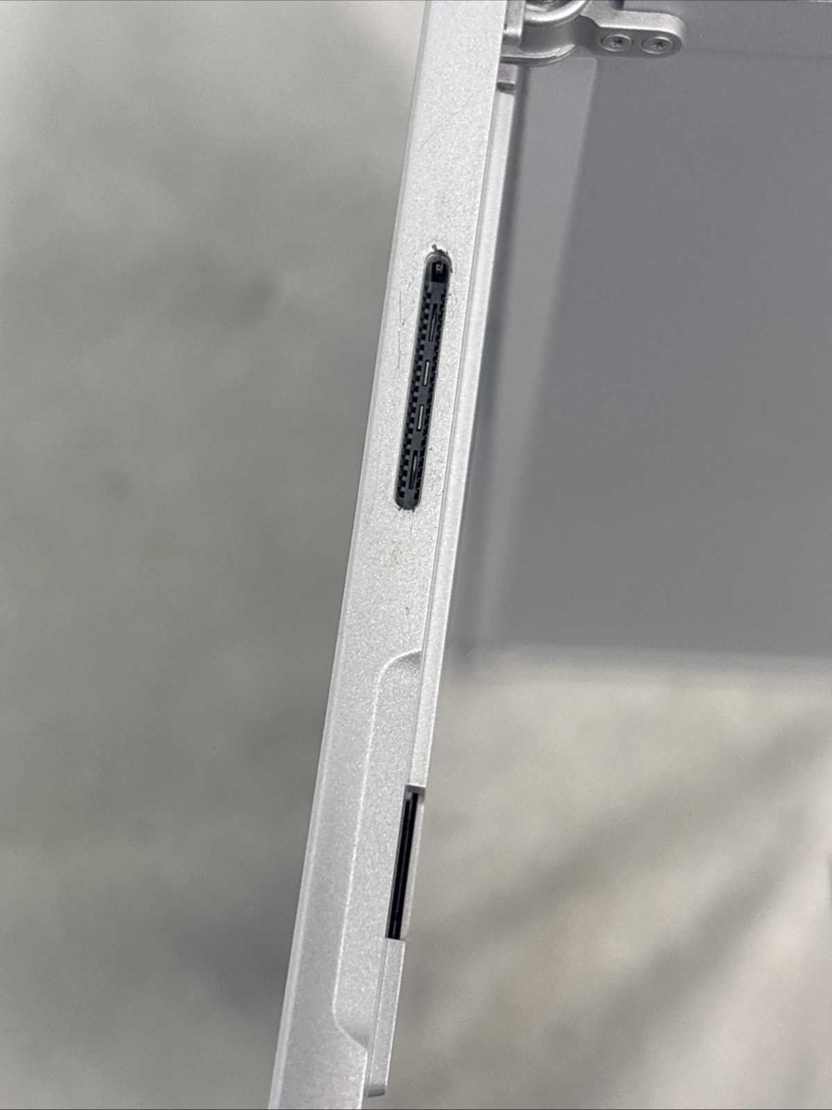 Microsoft Surface Pro 5th Gen. 1796 (512GB, Intel i7 7th, 16GB) Silver *Read*