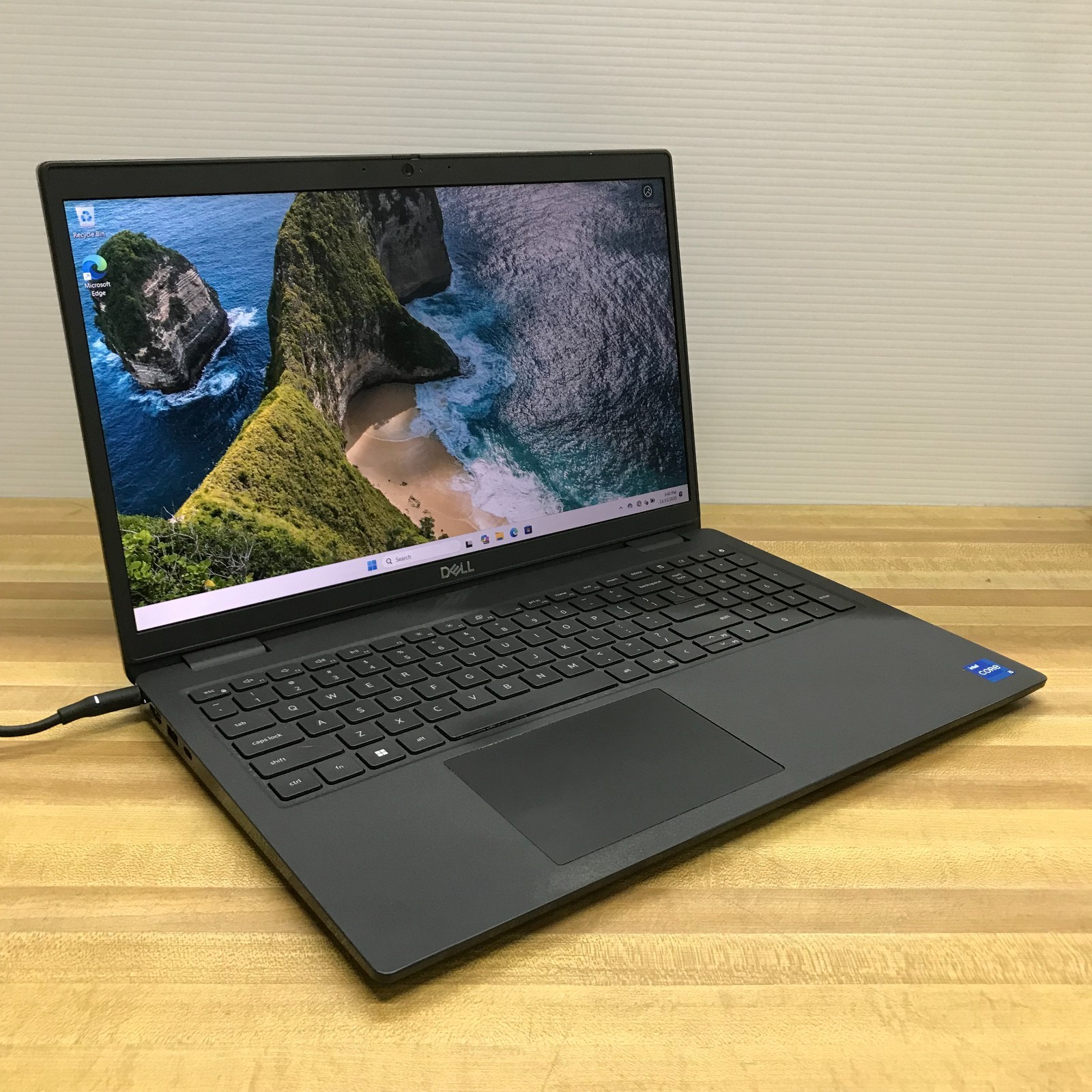 Dell Latitude 3520 15.6″ i5-1135G7 2.4GHz 16GB RAM 128GB SSD (Windows 11 Pro)