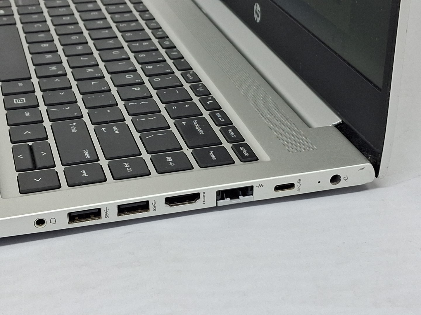 HP ProBook 440 G7 – i5-10210U – 256GB, 8GB – Windows 11, 14″ – Adap – Scratches