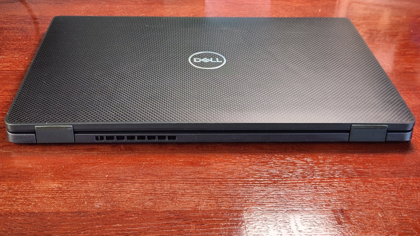 Dell Latitude 7410 14″ Touch Intel i7-10810U 16GB DDR4 No HDD *BAD RAM* AS-IS