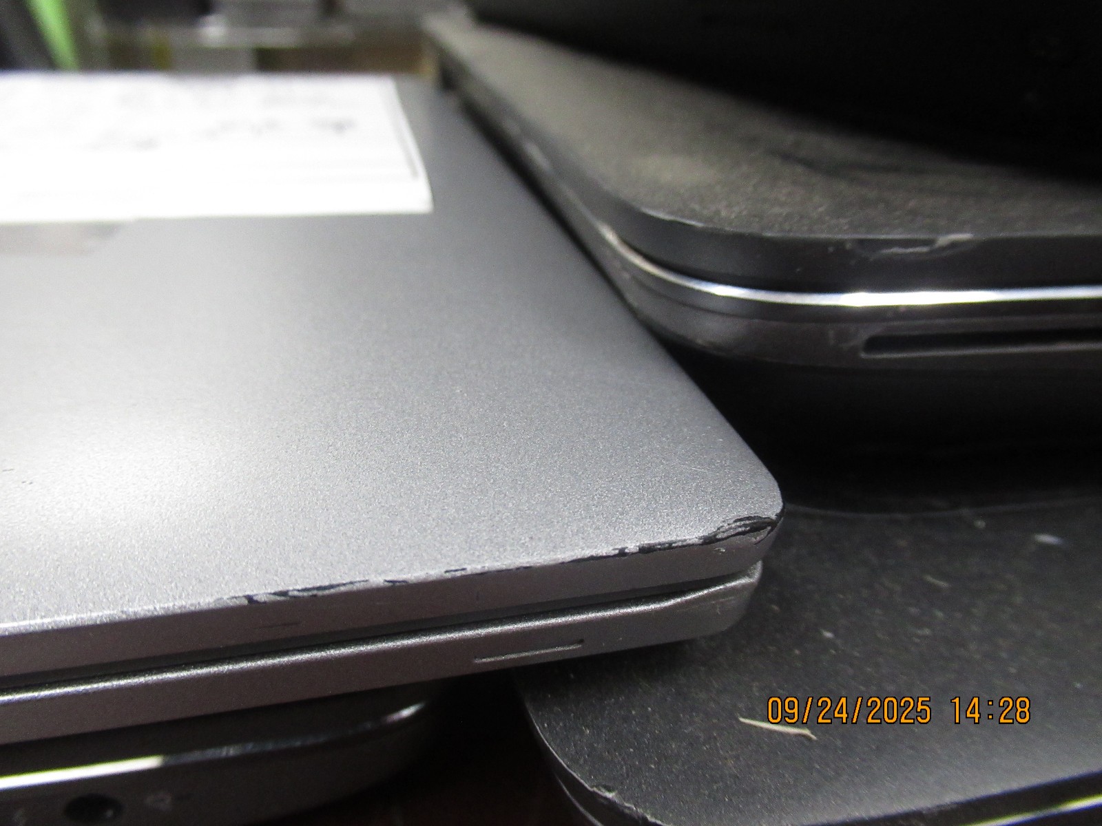 Dell Latitude 5530 i5-1235U 1.30GHz 32GB 512GB M2 SSD 15.6″ Laptop w/ AC [NO OS]