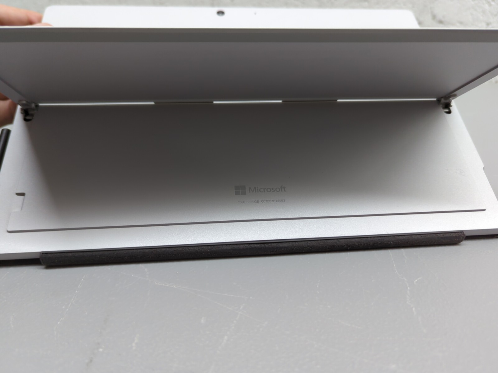 Microsoft Surface Pro 7 12.3″ i5-1035G4 8GB 256GB SSD Win11 Pro – Read