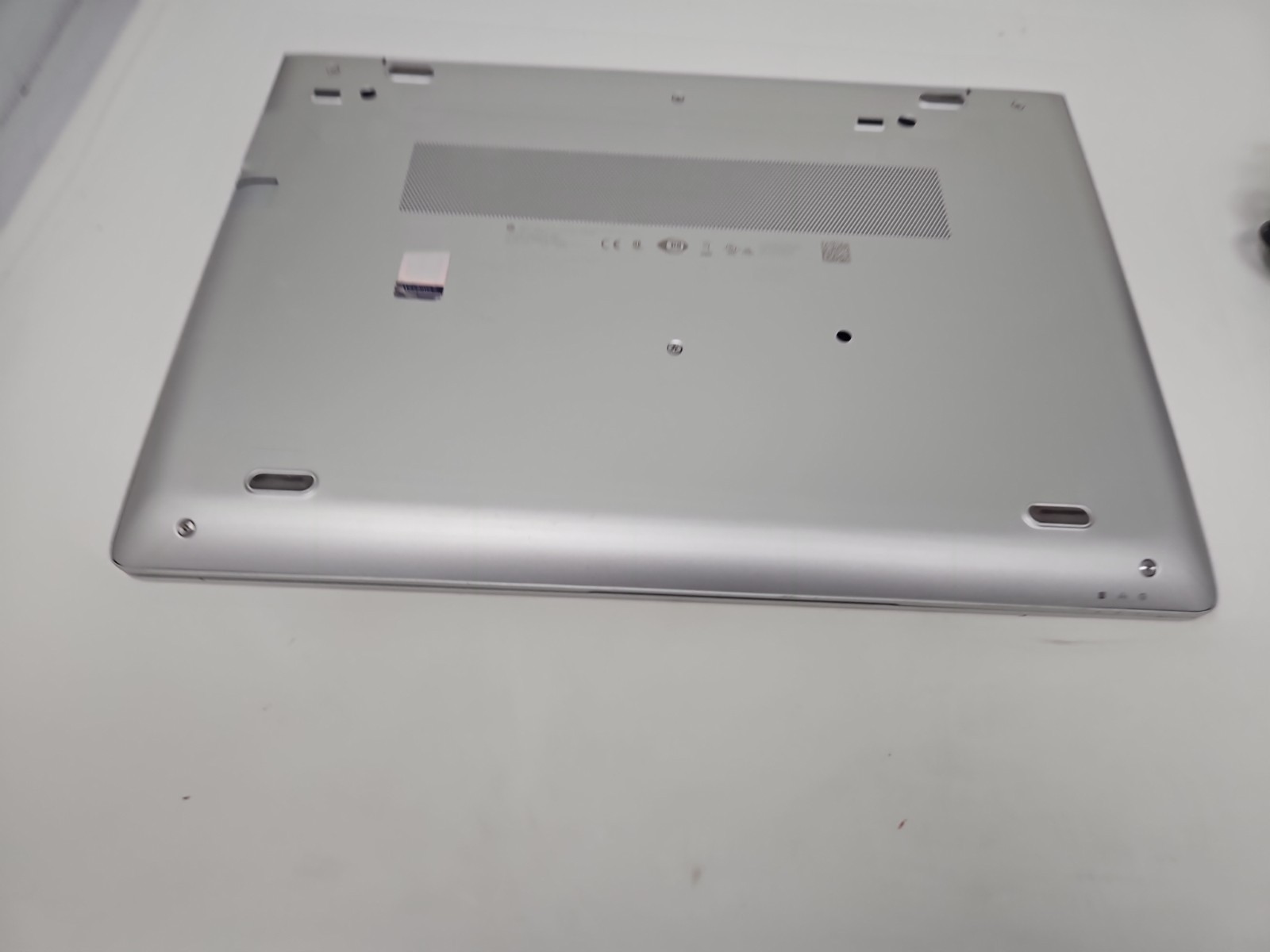 HP EliteBook 840 G6 14″ Laptop – i7-8665U 8GB RAM 250gb SSD Windows 10 Ac Adapte