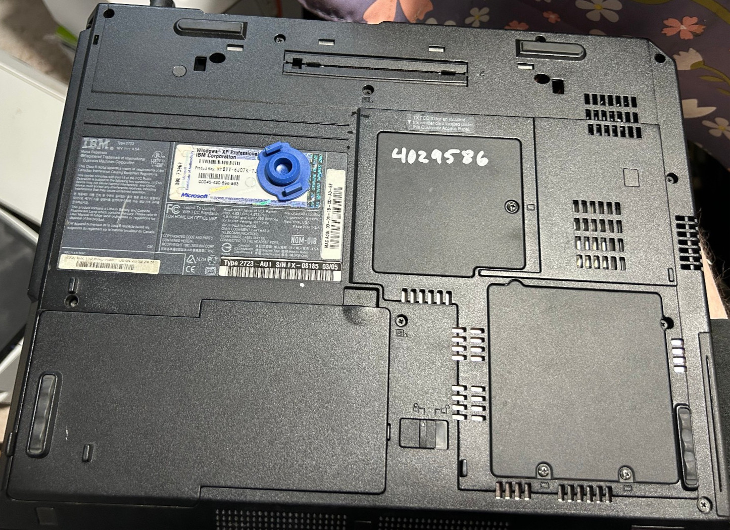 IBM ThinkPad R40 Laptop, XP Proffesional , 15″ LCD, Centrino, 60GB DD, 1GB RAM