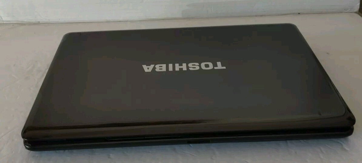 TOSHIBA SATELLITE A665-S INTEL CORE i3-M350 2.27 GHz 6GB 500 GB WIN 7 PRO