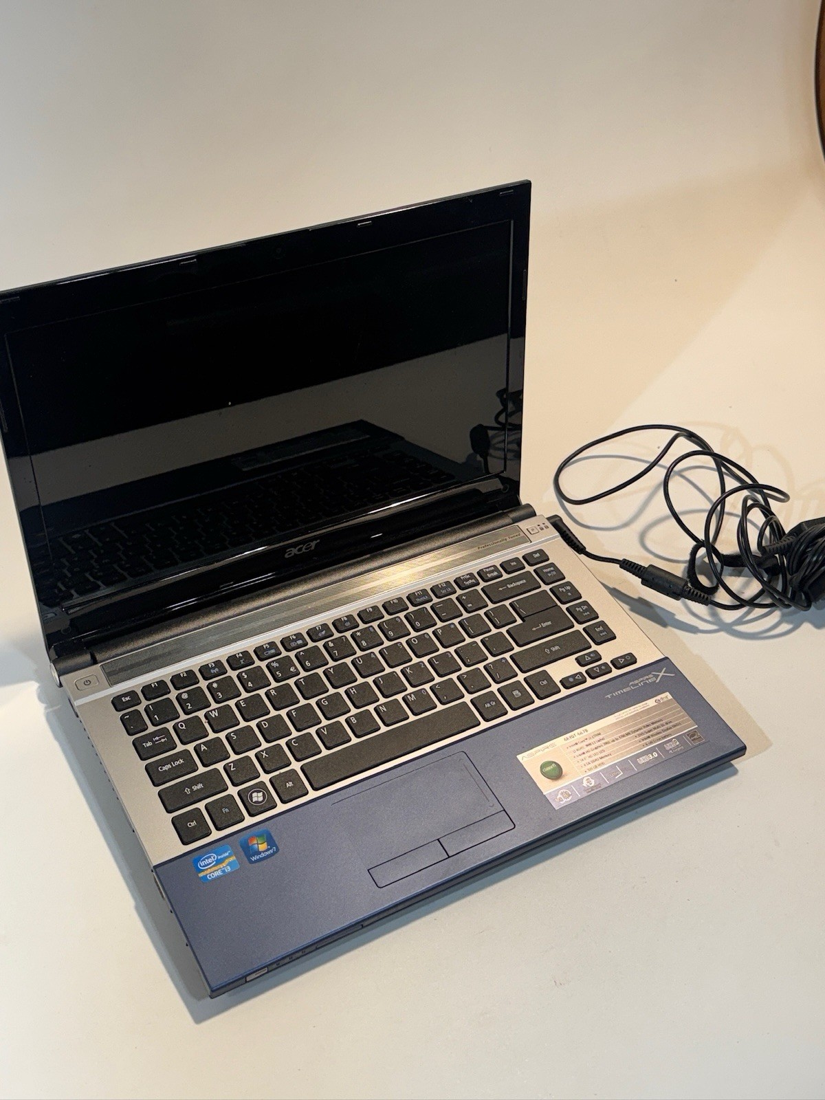 Acer Aspire Laptop 14″ HD LED LCD Intel Core i3-2370M 4GB RAM 320GB HDD