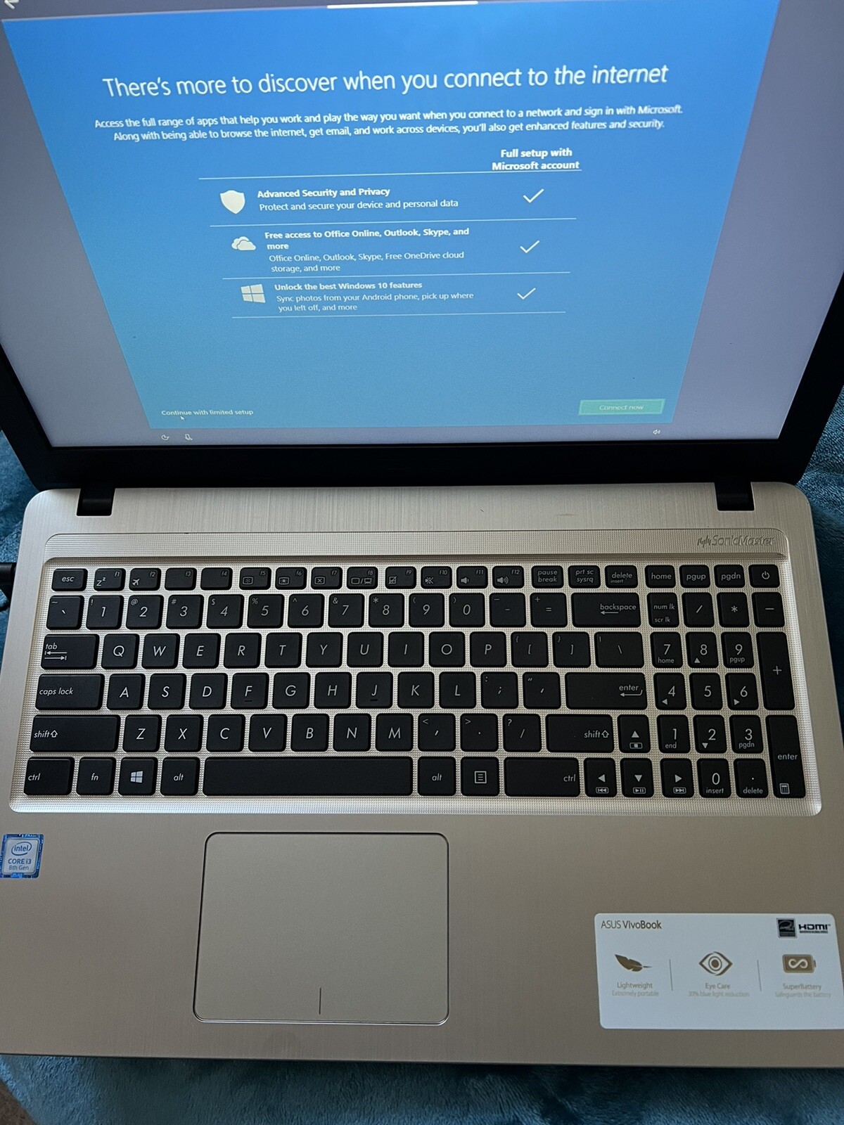 ASUS VivoBook 15.6” FHD EyeCare X540U i7-8500U 8GB RAM 1TB SSHD