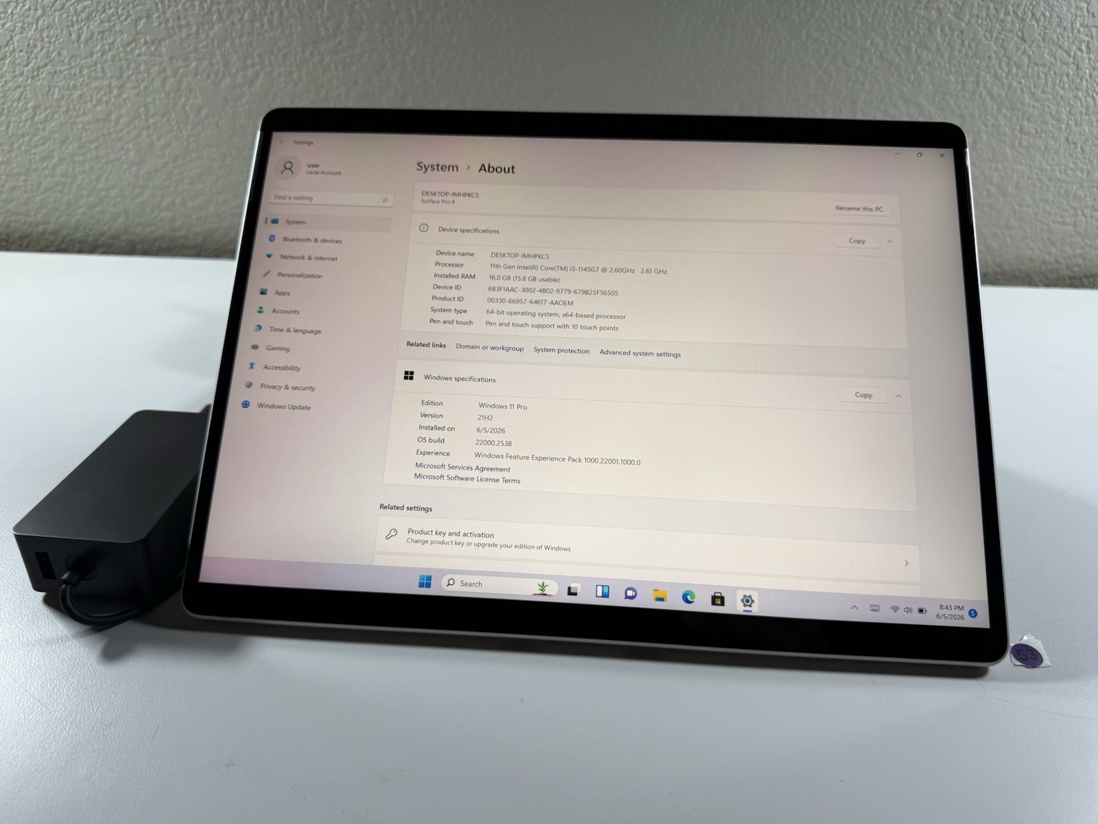 Microsoft Surface Pro 8 (1982) i5-1145G7 – 16GB RAM – 256GB 120Hz – Win 11 Pro