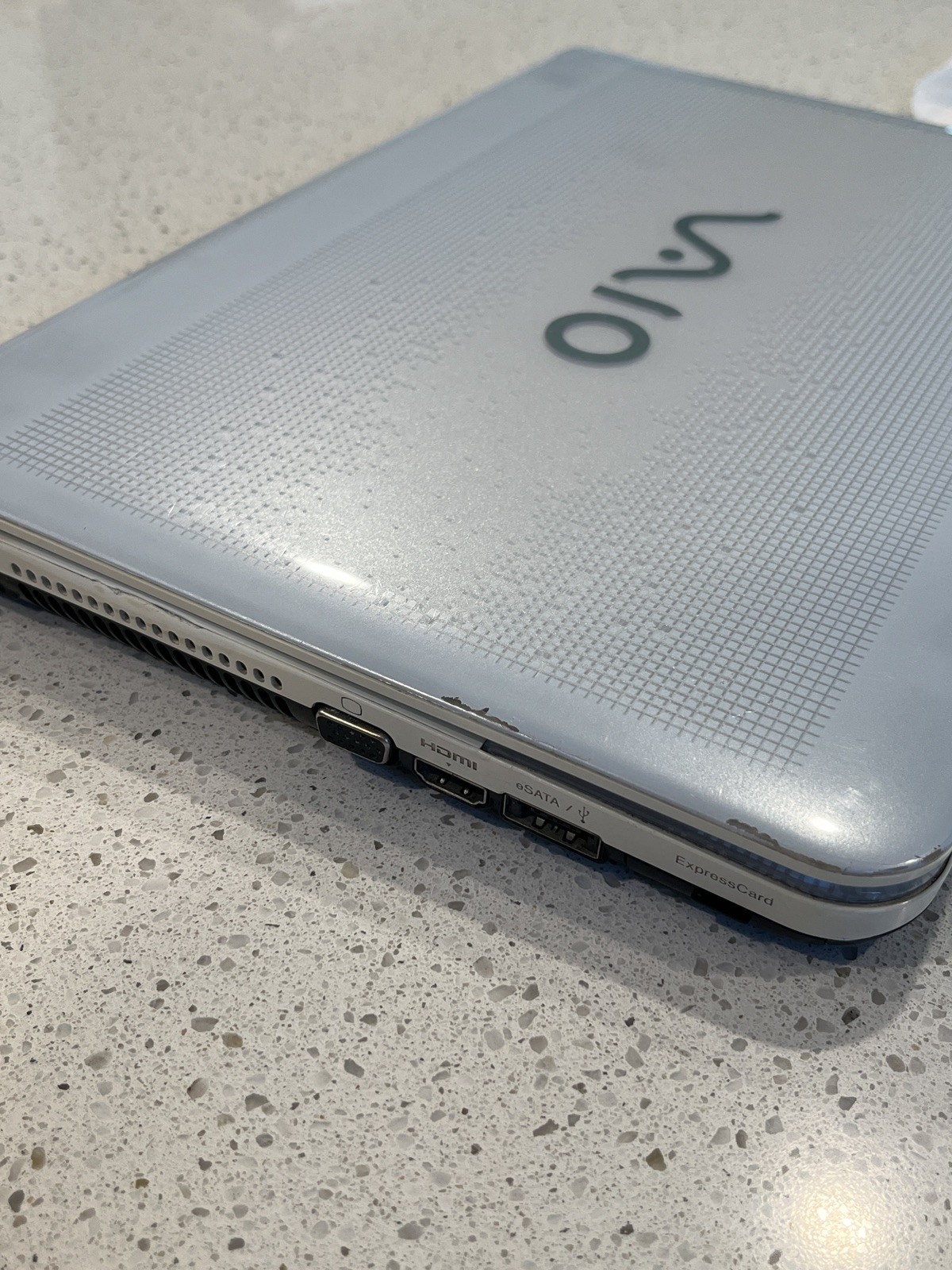 Sony Vaio VPCEA45FL i3-M380 8GB RAM 120GB SSD Radeon HD 5000