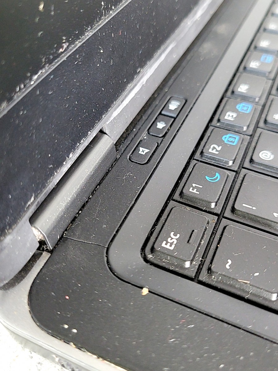 DELL LATITUDE E7440 14″ Laptop I7-4600U 4GB 256GB SEE NOTES