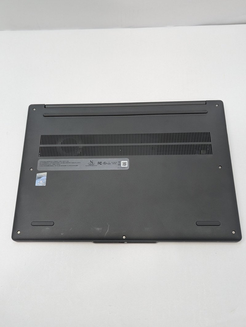 Lenovo IdeaPad Slim 3x Snapdragon X 16GB RAM 1TB SSD 15.6″ Touch WUXGA 1920×1200