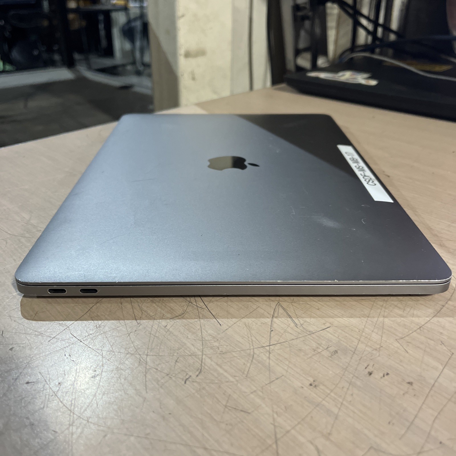 APPLE MACBOOK PRO 13″ MID-2017 CORE I5-7360U 2.3GHZ 8GB RAM NO HD