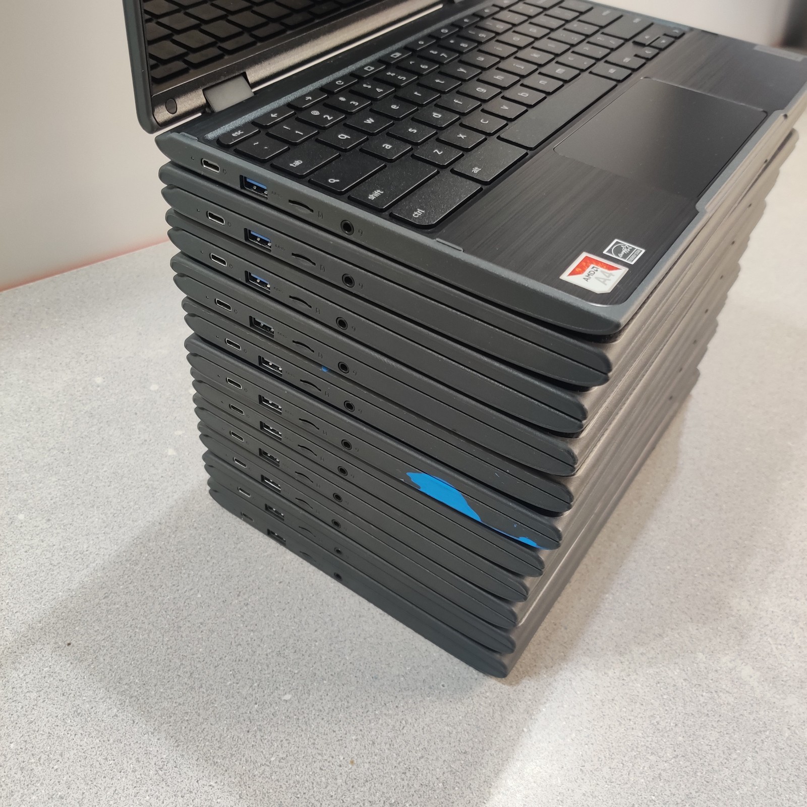 LOT OF 11 Lenovo Chromebook 300e 2nd Gen 11.6″ 1.1GHz 4GB 32GB FOR PARTS *READ*