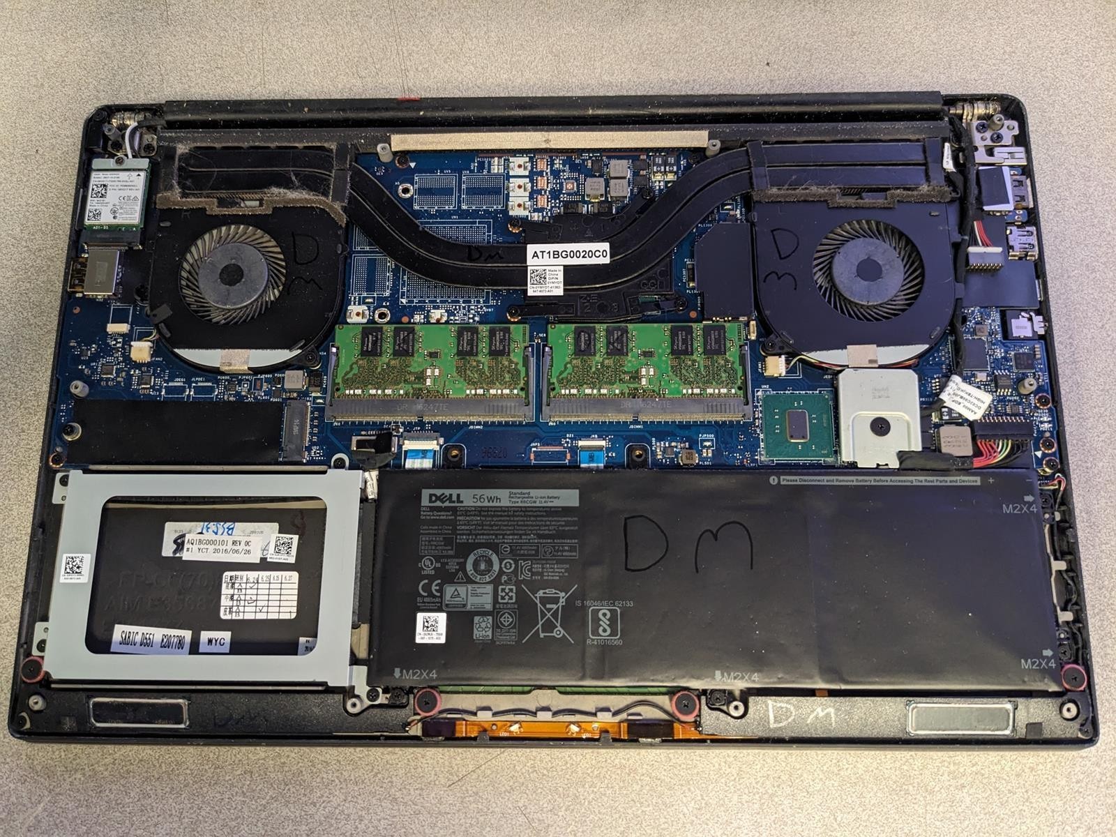 DELL XPS 15 9550 i3-6100H @ 2.70GHz, 8GB RAM, NO HDD/OS