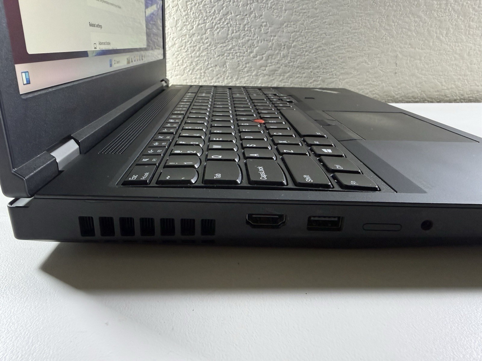LENOVO THINKPAD P15 GEN 1 | CORE I7-10850H 512GB 16 GB RAM WIN 11 NVIDIA T1000