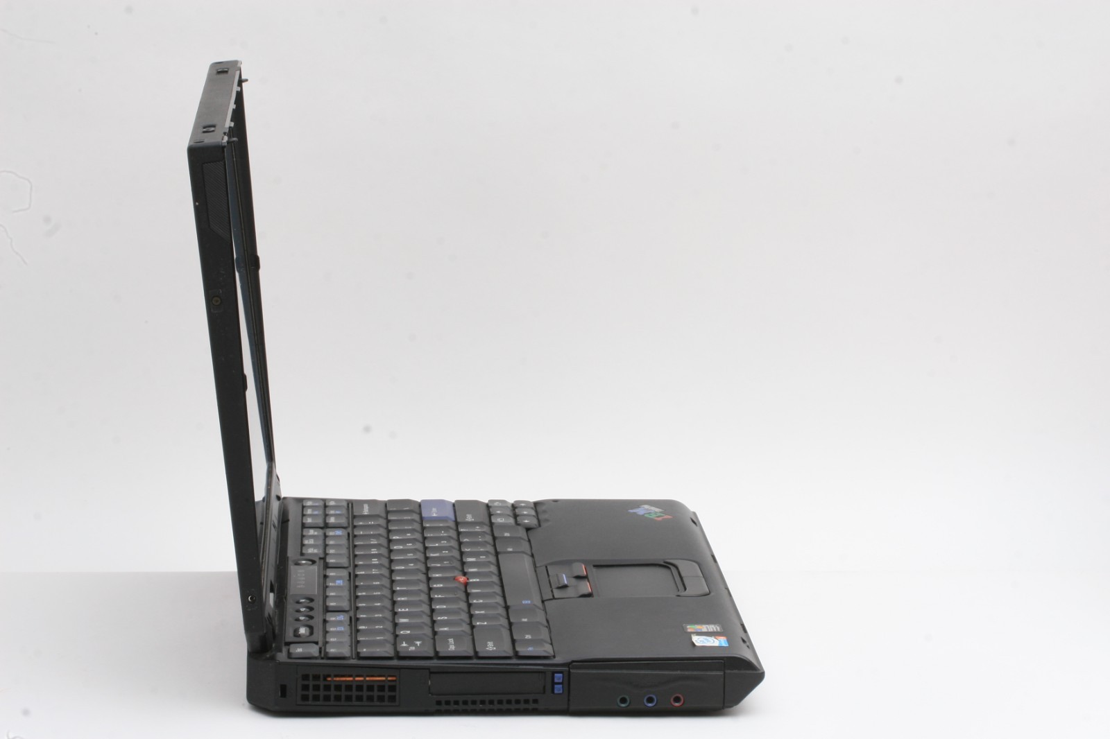 IBM T30 Windows XP Laptop with Charger, Floppy Disk Drive, DC/DVD Drive